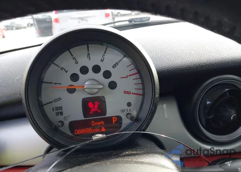 2013 Mini Hardtop Cooper from USA, damaged, VIN WMWSU3C54DT680279